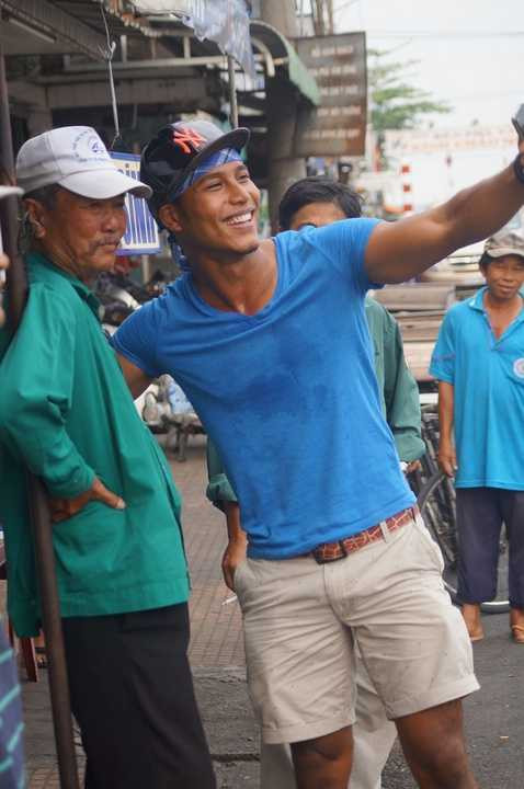 Trong suốt hành trình “Bạn Đường Hợp Ý”, David Phạm luôn chạy, chạy, chạy và chạy. Rất ít khi thấy anh chàng đi bộ.