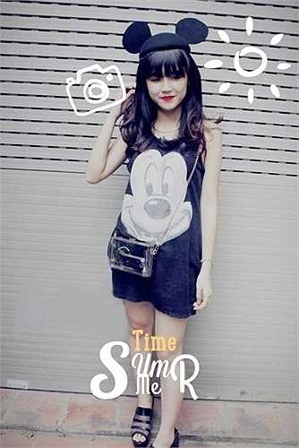 Cô chia sẻ: 'Bức ảnh nhận được nhiều lượt like và được lan truyền cũng khiến mình bất ngờ. Mình cũng không biết tại sao bức ảnh đó lại hot đến thế, mà bức ảnh này mình cũng chụp lâu rồi'.