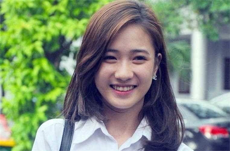Vẻ đẹp dịu hiền của cô nữ sinh.