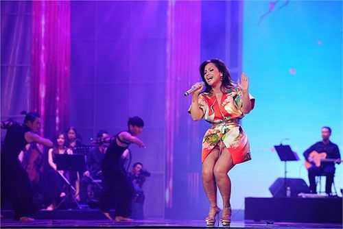 Diep Nghi Keith được biết tới như một Việt kiều thành đạt và giàu có tại Mỹ, khá kiệm lời nhưng hết mực quan tâm và chu đáo dành cho Minh Tuyết.