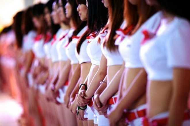 Nghề cho thuê các bộ phận trên cơ thể (da mặt, tóc, làm mẫu bikini…) trở nên hấp dẫn đối với một bộ phận hotgirl có lợi thế về ngoại hình.