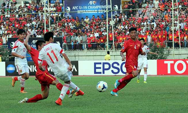 U19 Trung Quốc gỡ hòa (Ảnh: Nhạc Dương)