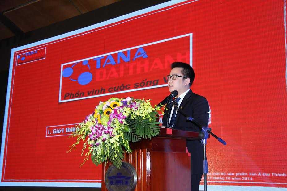 Ông Nguyễn Duy Chính – Phó chủ tịch HĐQT, PTGĐ Tập đoàn phát biểu về định hướng phát triển Tập đoàn và ra mắt Học viện Tân Á Đại Thành