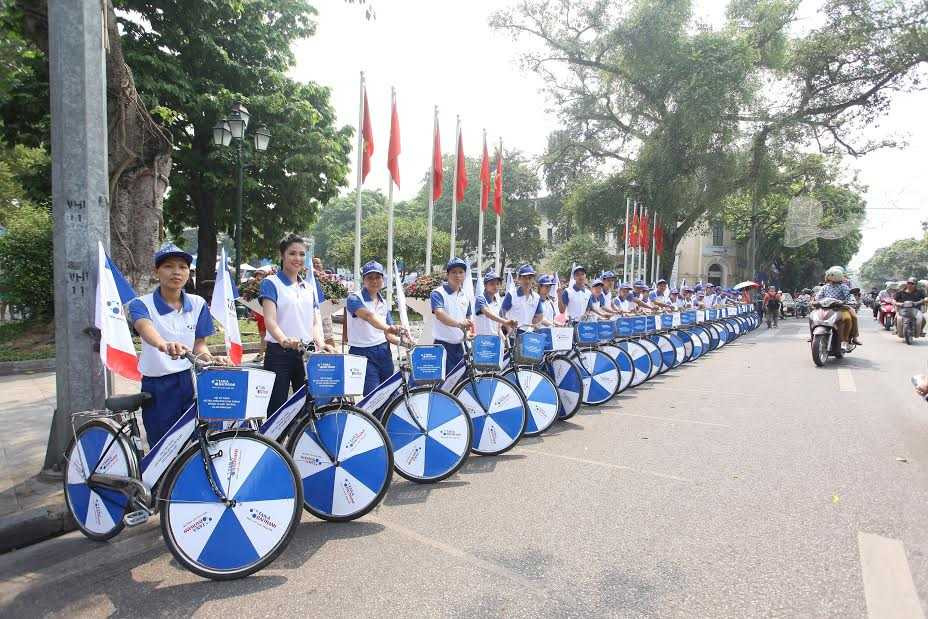 Hoa hậu Ngọc Hân – Đại sứ thương hiệu Tân Á Đại Thành dẫn đầu đoàn roadshow