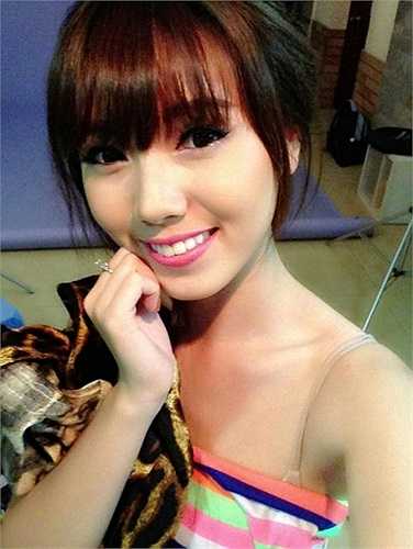 Kiều Nhi hứa hẹn là một hot girl chinh phục khán giả không chỉ bởi vẻ ngoài mà còn bởi sự đa zi năng trong nhiều lĩnh vực.