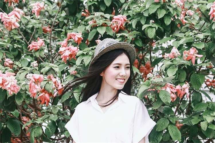 Kiều Nhi luôn tự tin tỏa sáng.