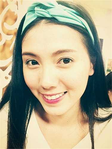 Ngoài đóng phim, Kiều Nhi chơi bóng rổ rất cừ và từng đoạt Huy chương vàng bóng rổ toàn quốc năm 2008.