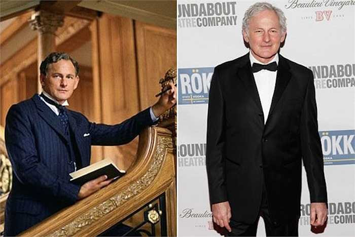 Victor Garber trong vai Thomas Andrew, người chịu trách nhiệm thiết kế chính cho tàu Titanic. 