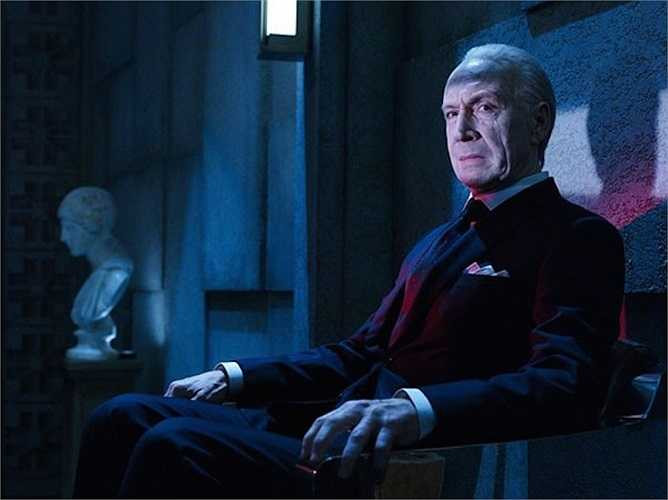 Hiện tại Jonathan đang xuất hiện trong TV seri The Strain với vai Eldritch Palmer - vị triệu phú vì sự bất tử mà bán linh hồn và thề xác cho Chúa Tể (The Master). 