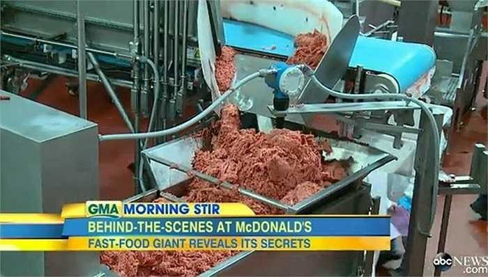 Trong chiến dịch này, McDonald cũng mời khách hàng đưa ra các câu hỏi về đồ ăn của hãng trên các trang mạng xã hội. Công ty sẽ trả lời một số câu hỏi liên quan tới video quay tại nhà máy của hãng được đăng tải trên YouTube, Facebook và Twitter. Chiến dịch tương tự cũng sẽ được khởi động tại Canada và Australia.