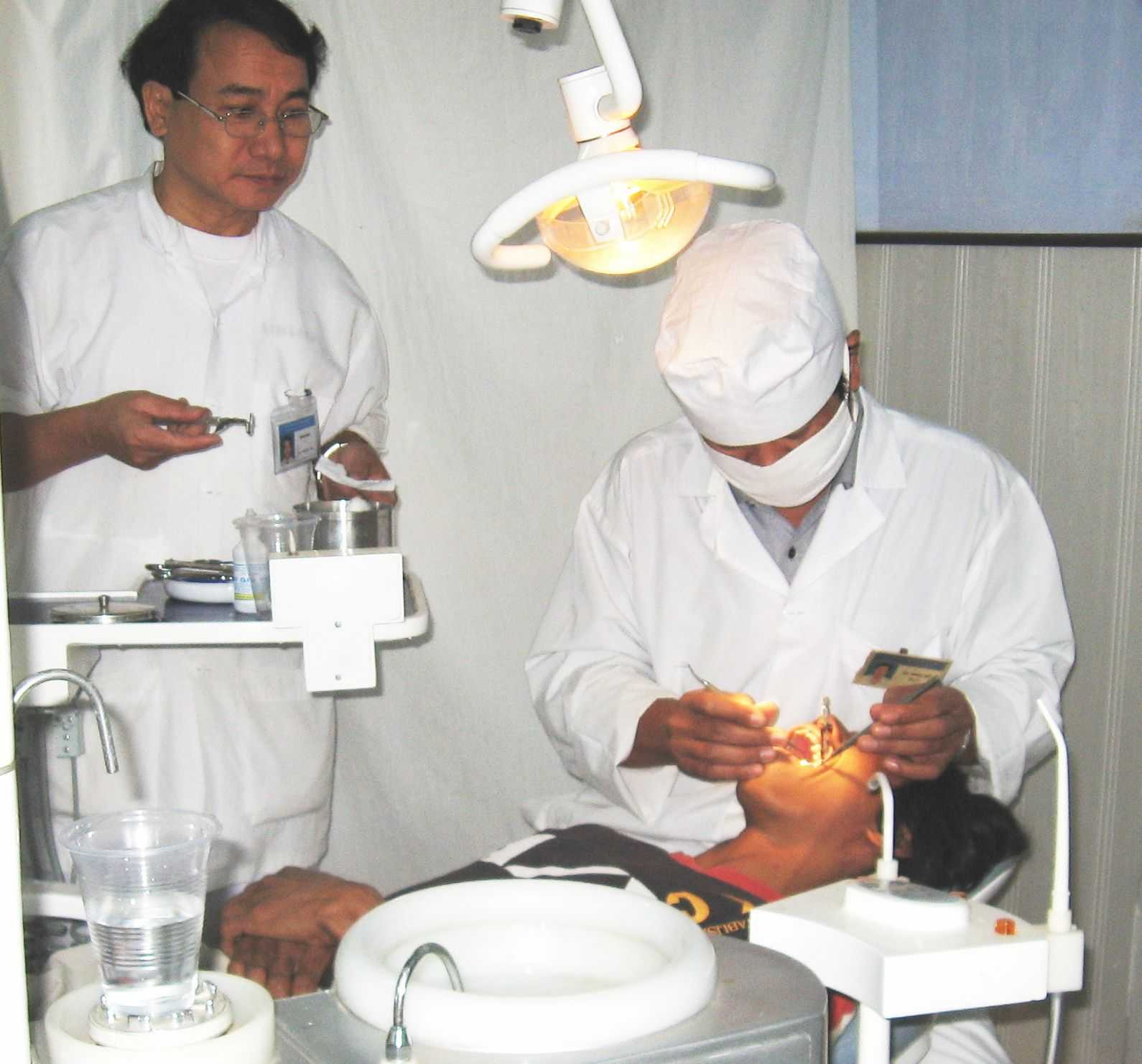 Tôi xin 'hầu' trường Y để giảng dạy giờ văn học