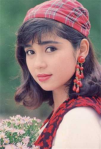 Nghi án phim giả tình thật nhiều lần được dấy lên sau mỗi lần Việt Tinh và Lý Hùng hoàn thành một bộ phim.