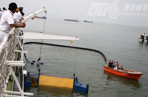 Tàu Ấn Độ, ứng phó, sự cố tràn dầu, Đà Nẵng, chiến hạm, Cảnh sát biển