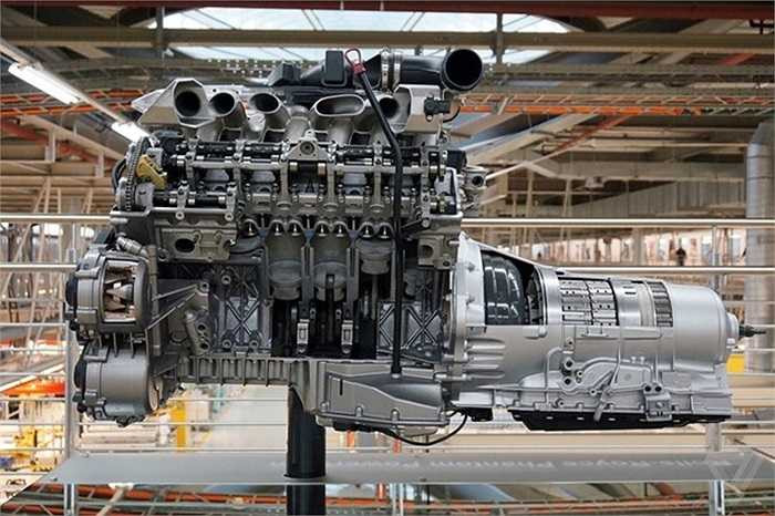 Đây là khối động cơ thế hệ đầu tiên của Rolls-Royce Phantom, hiện tại hãng xe Anh quốc đã dùng loại động cơ mới hơn. 