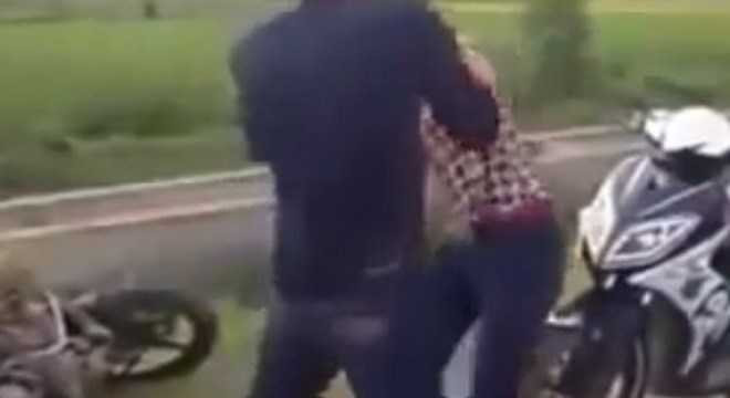 Nữ sinh nhà giàu bị toán cướp phục kích nơi đường vắng