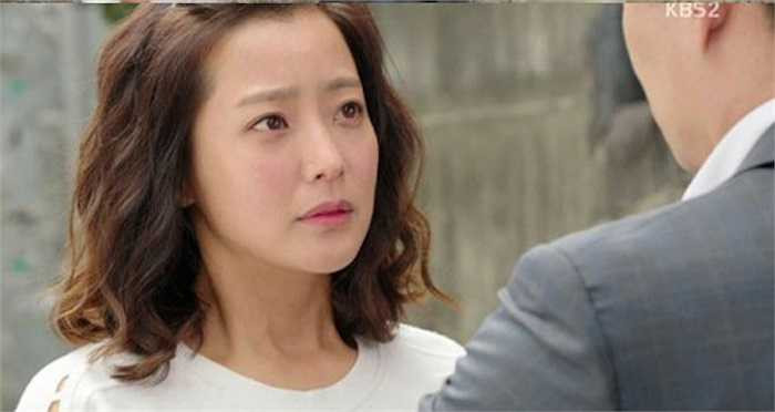 Bà mẹ một con thậm chí vẫn xứng đôi vừa lứa khi đóng vai tình nhân với những nam diễn viên trẻ tuổi hơn mình. 