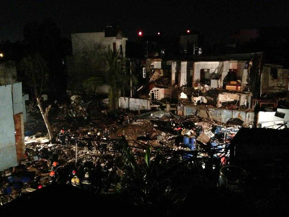 Đang tìm nạn nhận vụ nổ rung chuyển giữa TP.HCM