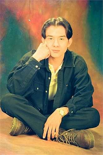 Đan Trường là một hiện tượng của nhạc trẻ Việt Nam, người đã thành công liên tục và bền bỉ suốt hơn 15 năm qua.