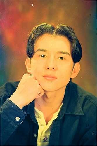 Bài Hit đầu tiên Kiếp ve sầu đưa tên Đan Trường ngay lập tức trở thành đối thủ hàng đầu của những giọng ca nam ăn khách nhất