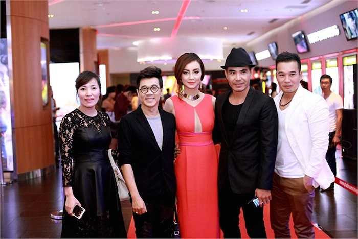 Dàn diễn viên của 'Lạc giới'.