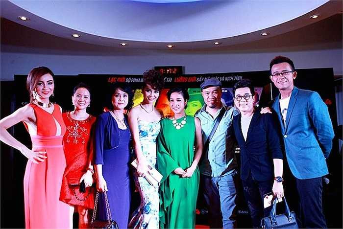 Toàn cảnh buổi lễ ra mắt bộ phim. (Trung Ngạn)