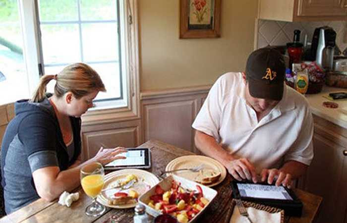 Bệnh tâm thần: Theo các chuyên gia, người chơi trên 6 tiếng một ngày được coi là nghiện game. Khi game thủ ám ảnh bởi việc nhập vai đến mức không thoát ra được thì đó là những biểu hiện ban đầu của bệnh tâm thần.