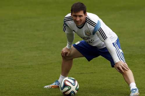 Lionel Messi vẫn đang đau đầu vì những cáo buộc trốn thuế