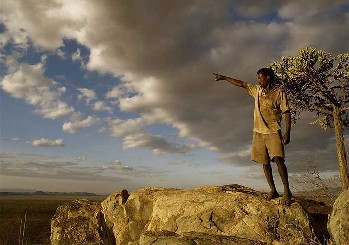 Người Hadza không có khái niệm về xấu - đẹp ở hình thức bên ngoài, mà họ hấp dẫn nhau và tìm bạn tình qua giọng nói.