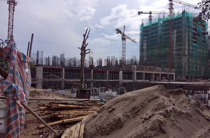 Chung cư HH3 Linh Đàm (Linh Đàm, Hoàng Mai, Hà Nội) được đánh giá là một trong những dự án 'hot' nhất tháng 10 khi dự án sở hữu đắc đía, nằm ngay trong khu đô thị Linh Đàm, với mức giá từ 13 triệu đồng/m2. 