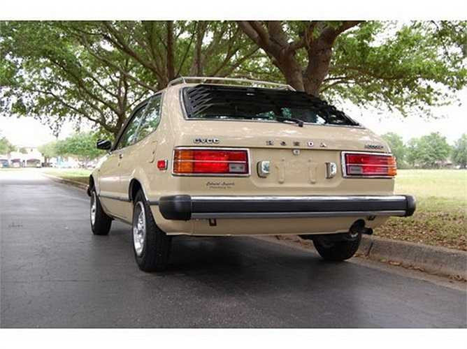 Sau khi đã chinh chiến quãng đường gần 34.000 dặm, Accord 1979 đang được chủ nhân rao bán trên eBay với giá 12.000 USD (255 triệu đồng).