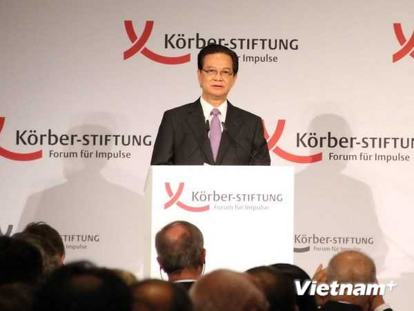 Thủ tướng trả lời báo chí quốc tế về căng thẳng trên Biển Đông