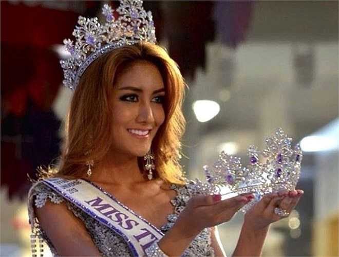 10. Nethnapada 'Nek' Kalyanond - 6.000 người theo dõi: Nek được nhiều người biết đến khi đạt ngôi vị cao nhất Miss Tiffany’s Universe năm 2013 tại Thái Lan. Thời gian gần đây, cô đi đến nhiều nơi để vận động truyền thông cho cuộc thi Miss International Queen mà cô tham gia.