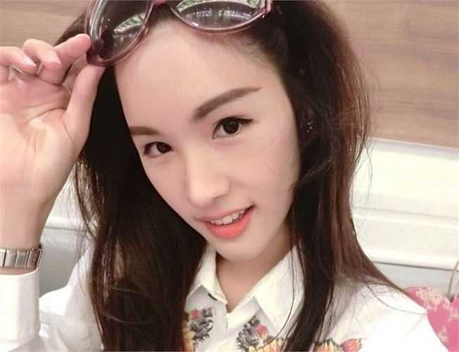 6. Siripatsorn 'Sammy' Atthayakorn - 19.000 người theo dõi: Sammy là một trong những cô nàng chuyển giới hiếm hoi đăng quang cả Miss Tiffany’s Universe và Miss International Queen trong cùng năm 2011. Cô hiện là sinh viên khoa nghệ thuật truyền thông tại ĐH Dhurakij Pandit.