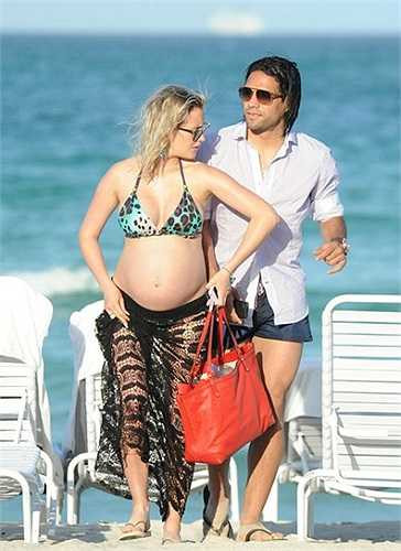 Đến năm 2011, cặp đôi này tiếp tục cùng nhau dời đến Madrid, nơi sự nghiệp âm nhạc của cô ca sĩ người Argentina lên như 'diều gặp gió'. 