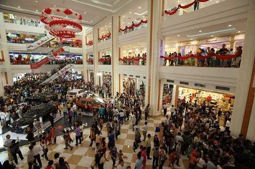 Khai trương Vincom Center Hạ Long: Đón hàng vạn khách đến mua sắm, vui chơi