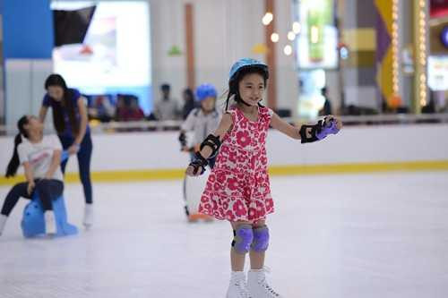 Khai trương Vincom Center Hạ Long: Đón hàng vạn khách đến mua sắm, vui chơi