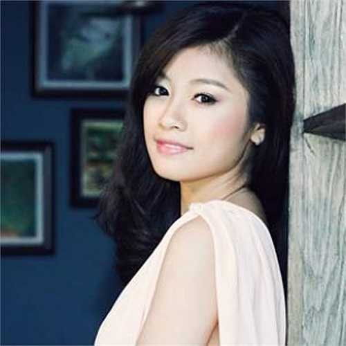 Những ngày đầu đi hát, Bảo Nhi đã gặp phải những phản đối từ gia đình và những cám dỗ trong nghề nhưng với sự đam mê và lòng quyết tâm, cô đã được gia đình đồng ý.