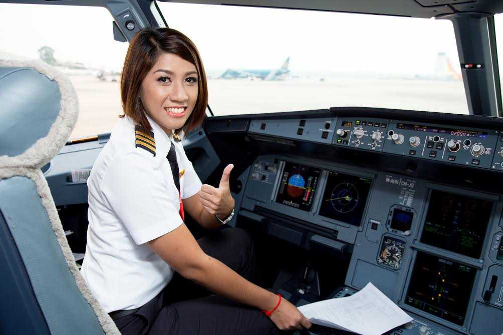 Antonette Parucha tâm sự, cô chưa từng nghĩ mình sẽ ra nước ngoài làm việc, nhưng khi cơ hội đến, cô đã nộp đơn và được tuyển làm phi công của Vietjet Air. 