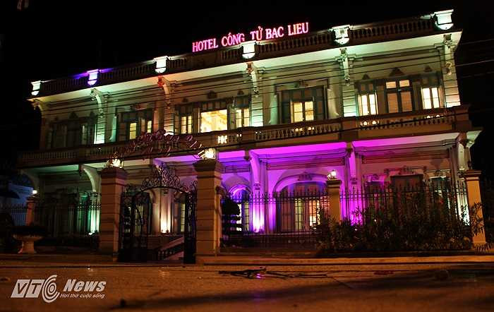 Ngôi nhà hiện nay như là bảo tàng 'Công tử Bạc Liêu' để khách tham quan được tận mắt xem những hình ảnh, hiện vật của một gia đình từng giàu nức tiếng Nam kỳ lục tỉnh. 