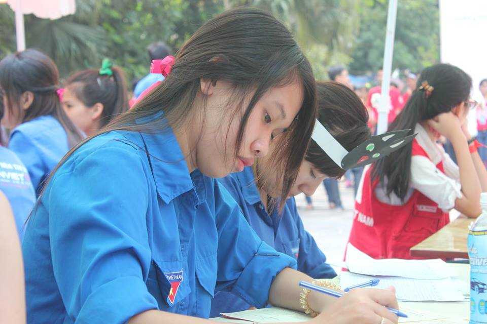 Hàng nghìn sinh viên Kinh tế hào hứng hiến máu tình nguyện