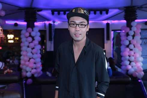 Lê Vũ Bình hội ngộ dàn ca sỹ Sao Mai điểm hẹn