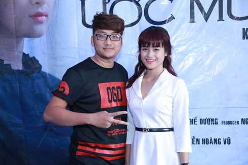 Lê Vũ Bình hội ngộ dàn ca sỹ Sao Mai điểm hẹn