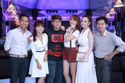 Lê Vũ Bình hội ngộ dàn ca sỹ Sao Mai điểm hẹn