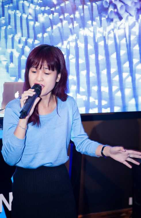 Lê Vũ Bình hội ngộ dàn ca sỹ Sao Mai điểm hẹn