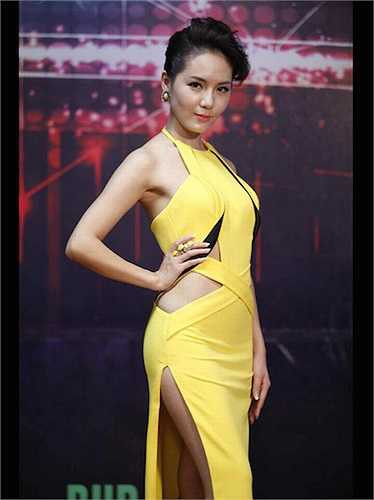 Ca sỹ Phương Linh khiến nhiều người bất ngờ khi từ bỏ mái tóc dài quen thuộc 