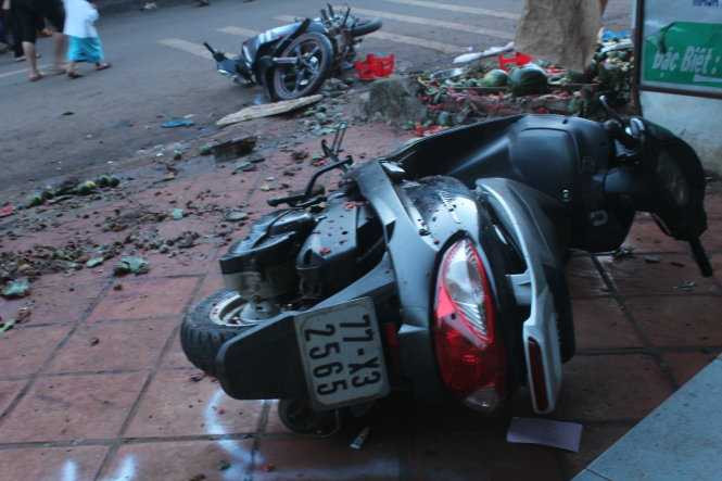 Nữ tài xế gây tai nạn liên hoàn, 10 người thương vong