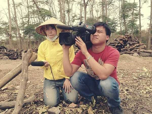 Hình ảnh giản dị, chân quê và lăn xả của MC Rung chuông vàng - Diệp Chi.