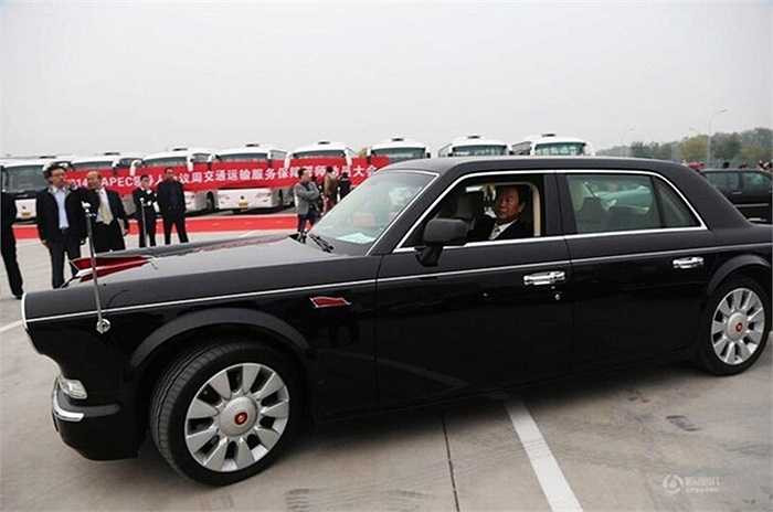 Bộ Giao thông Vận tải Trung Quốc cho biết Bắc Kinh sẽ triển khai 2.000 chiếc xe cao cấp phục vụ hội nghị thượng đỉnh APEC, trong đó chủ đạo là những chiếc limousine Hồng Kỳ và những xe do Trung Quốc tự chế tạo. 