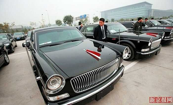 Trước đó, vào tháng 4/2013, Bắc Kinh đã điều một chiếc Hồng Kỳ L5 đưa đón ông Francois Hollande, Tổng thống Pháp, khi ông thăm chính thức Bắc Kinh.