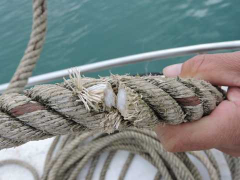 Lý Sơn,kẻ xấu, phá, cắt, dây neo tàu, hư hỏng, phá hoại